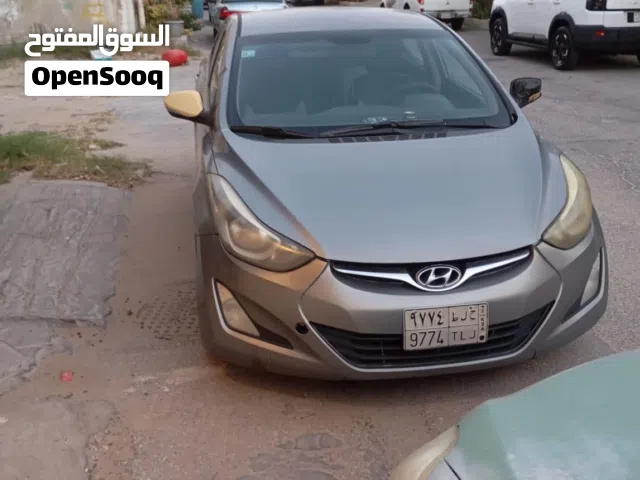 2016 Hyundai Elantra Standard