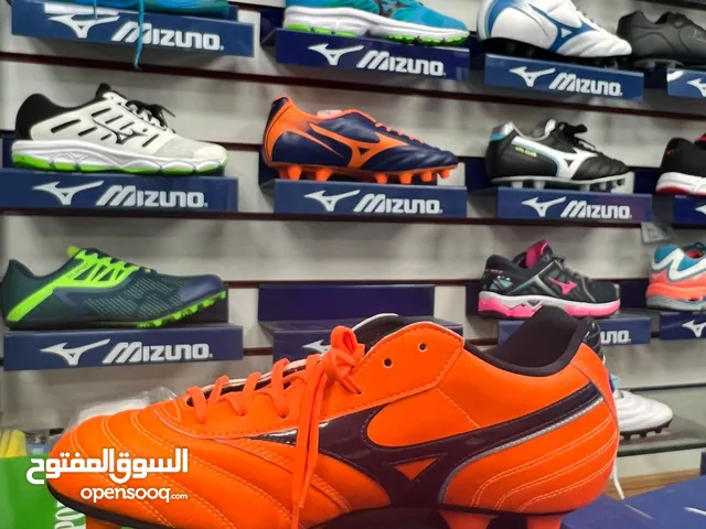 40 Sport Shoes in Al Dhahirah