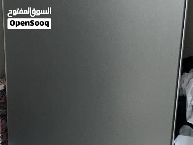 فريزر جانبي خمس ادراج بسعر 180 دينار استخدام شهرين فقط