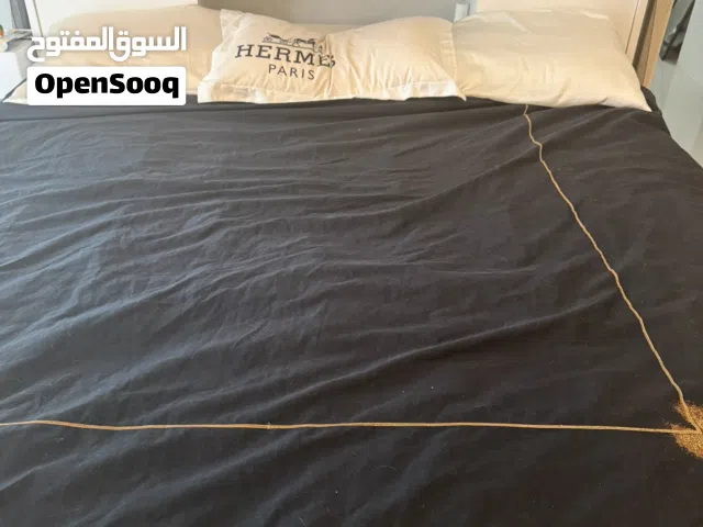 King size Bed