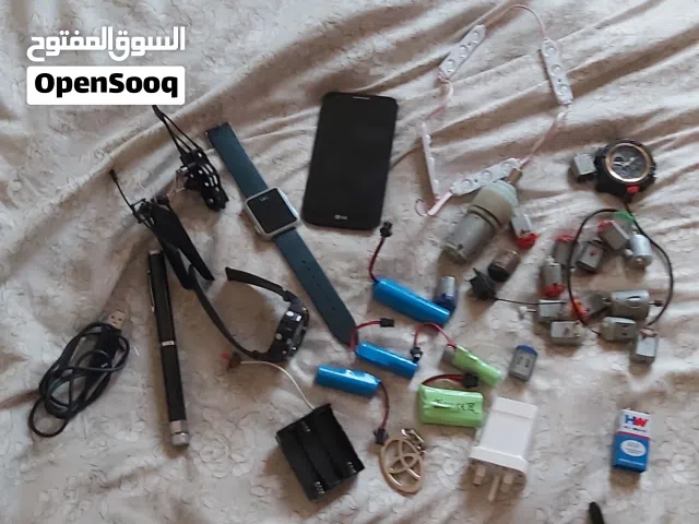 مجموعة إلكترونيات متنوعة وقطع غيار في   المعبيلة / Tech Mega Pack Seeb/AlMaabilah