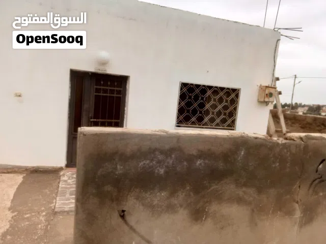 115 m2 4 Bedrooms Townhouse for Sale in Mafraq Rhab