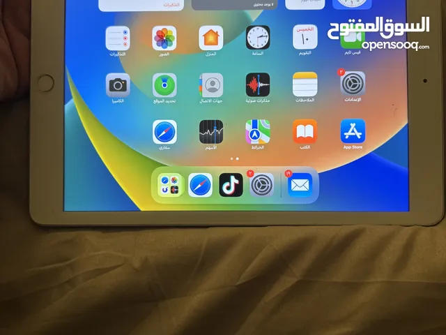 ايباد الجيل الثامن 128 GB