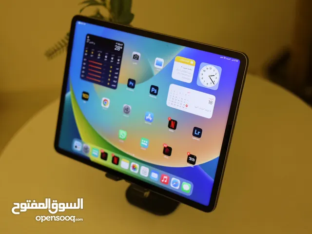 Apple iPad Pro 6 256 GB in Al Sharqiya