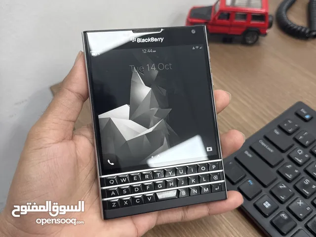 Blackberry passport (Brand New )