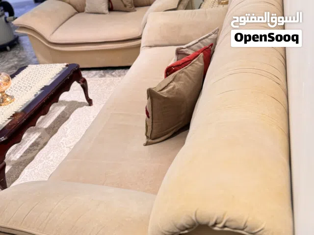 صالون كنبتين كبيره ومتوسطه