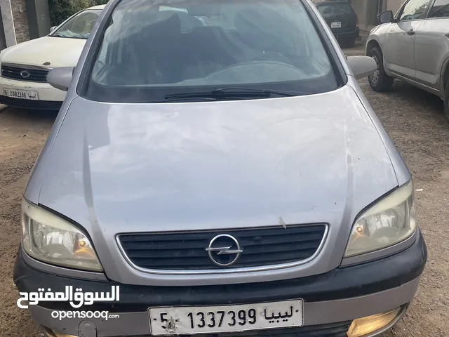 Opel Zafira 2000 in Tripoli