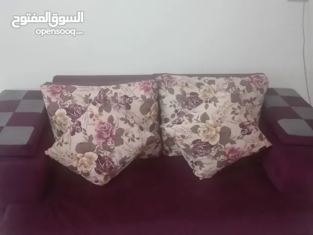 كنب للبيع بحالة ممتازة جدا للبيع