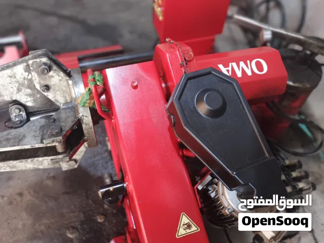 ماكينة  قلع عجلات شاحنات كبير