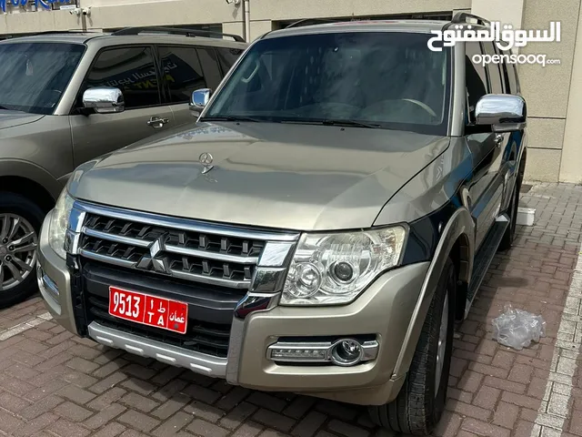 SUV Mitsubishi in Muscat