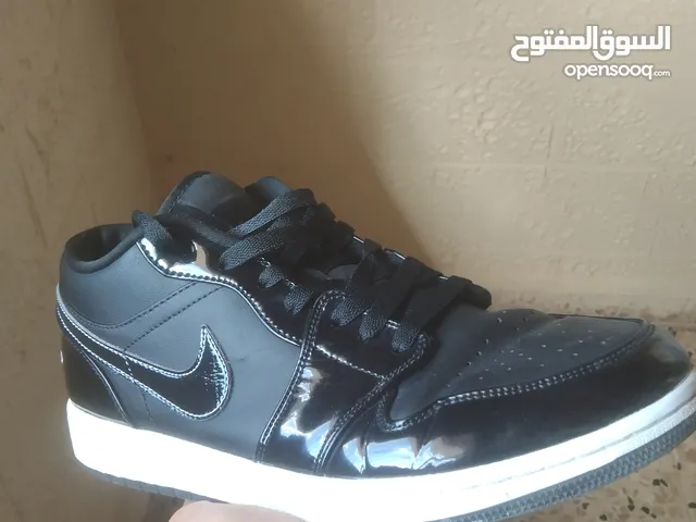 بوت Nike Air Force 1 '07 LV8ا اصلي سعر 200شيقل وبوت Nike Air Jordan 1 Low SE "All-Star 2021 سعر200