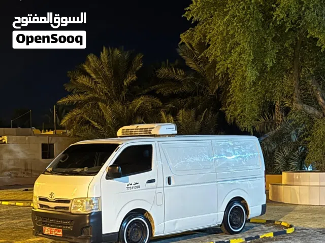 شاحنة مغلقة (براد + تجميد) للأجار اليومي مع السائق