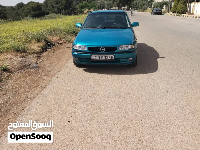 1993 أوبل استرا Design