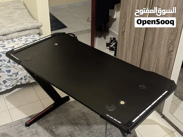 Gaming table  طاوله قيمنق