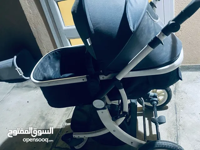 عربات أطفال ثنتين شبه جديد