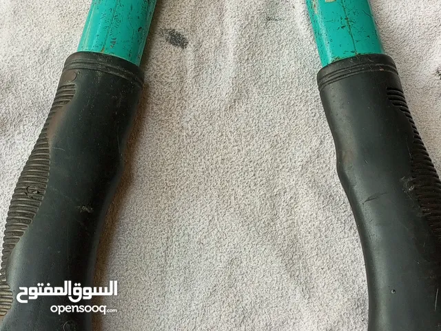 مقص اليد للشجر