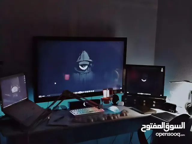 كمبيوتر مكتبي مع الستب كامل لي البيع
