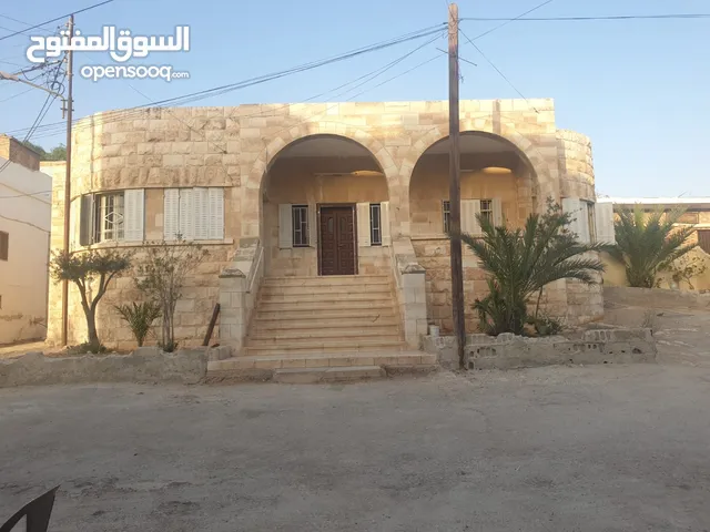 200 m2 4 Bedrooms Townhouse for Rent in Zarqa Other