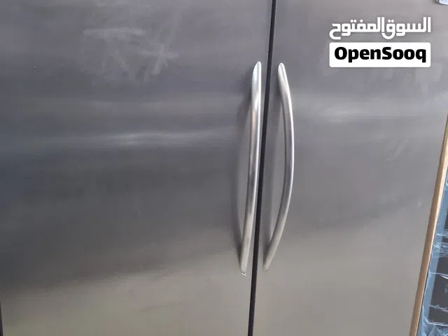 ثلاجه وينز نوع فريجدير حجم الثلاجه 550لتر والفريزر 550 لتر لون ستيل مفصولات عن بعض