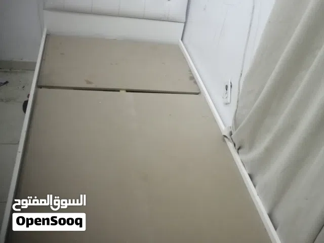 سرير خشب نفر بالخبر