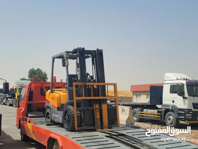 رافعات شوكيه للايجار