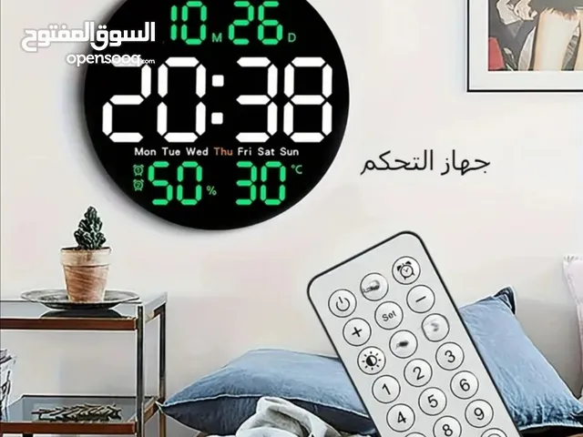 ساعات ديجتال بعده نماذج و عده أحجام