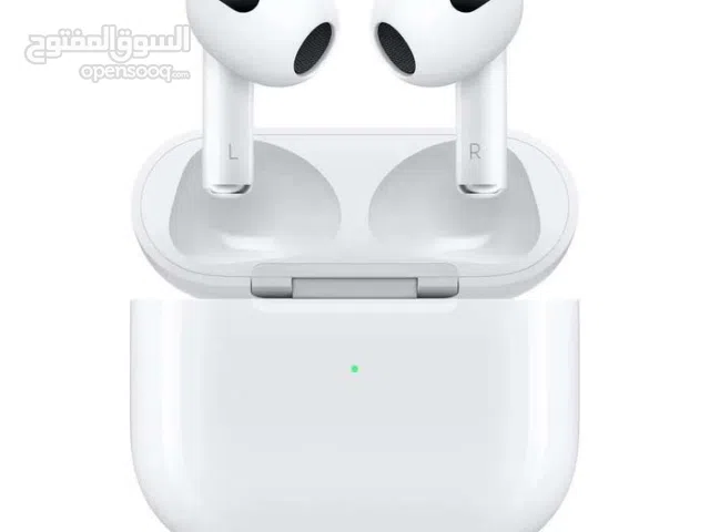 سماعاتair pods4 تتميز بتصميم انيق ومريح مقاومه للماء والعرق وميزه إلغاء الضوضاء وكتير من المميزات