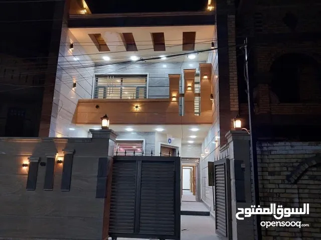 300 m2 4 Bedrooms Townhouse for Sale in Baghdad Saidiya