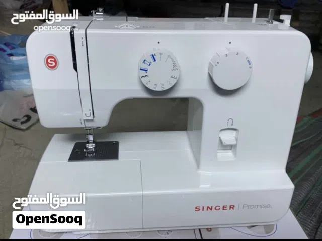 ماكينة خياطة