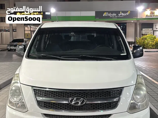 2014 هيونداي H1 GL