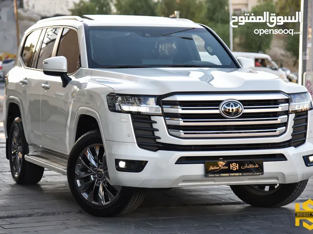 تويوتا لاندكروزر GXR 4000cc V6 2022 بحالة الزيرو (مركزية)