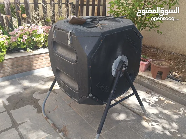 صانعة سماد منزلية (مخمرة) Composter