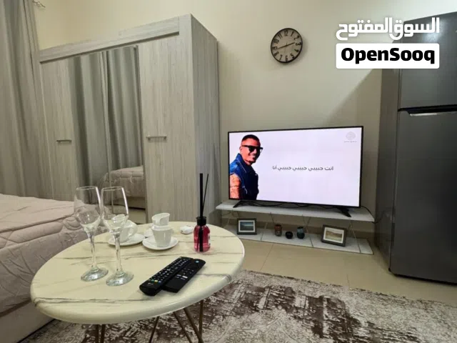 شقة للإيجار الشهرى والسنوي داخل اماره عجمان