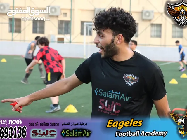 مدرب كوره قدم ومدرب لياقه بدنيه مصري مقيم في مسقط للتواصل