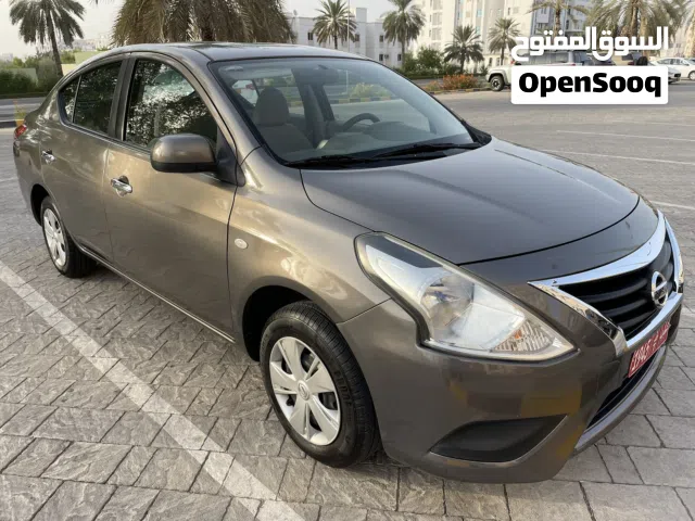 Sedan Nissan in Muscat