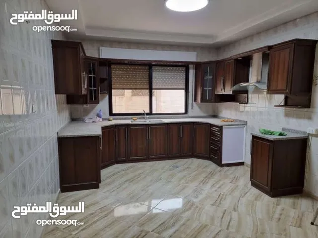 140 m2 3 Bedrooms Apartments for Sale in Amman Jabal Al Hussain
