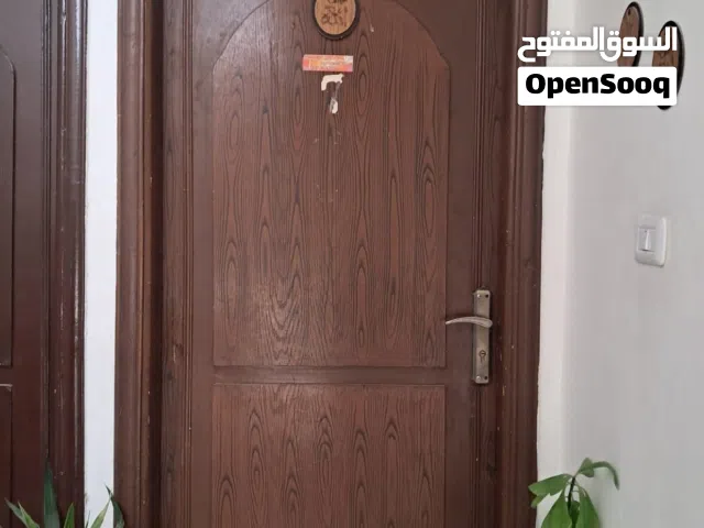 93 m2 4 Bedrooms Apartments for Sale in Zarqa Al Sukhneh