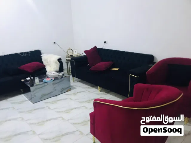 صالون مستعمل استعمال نظيف