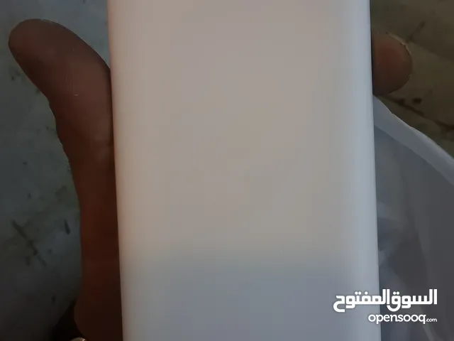 باور بانك نوع أنكر مع كرتونته