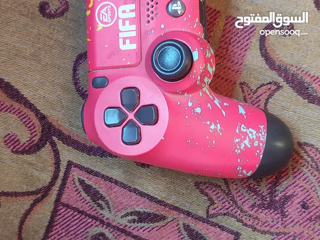 بلايستيشن 4 سليم 500جيجا متبرشم عليه باقة العاب جامدة