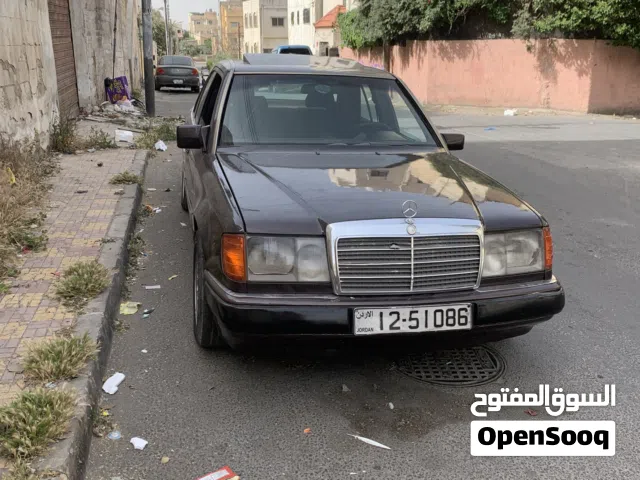 1991 مرسيدس بنز الفئة-E E 200