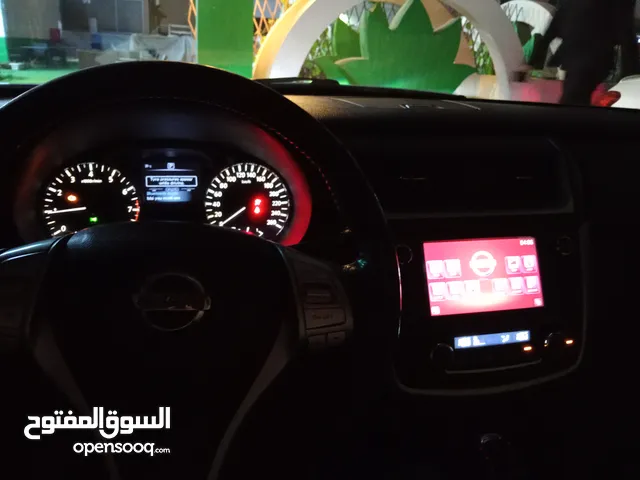 للبيع نيسان التيما للاتصال واتس