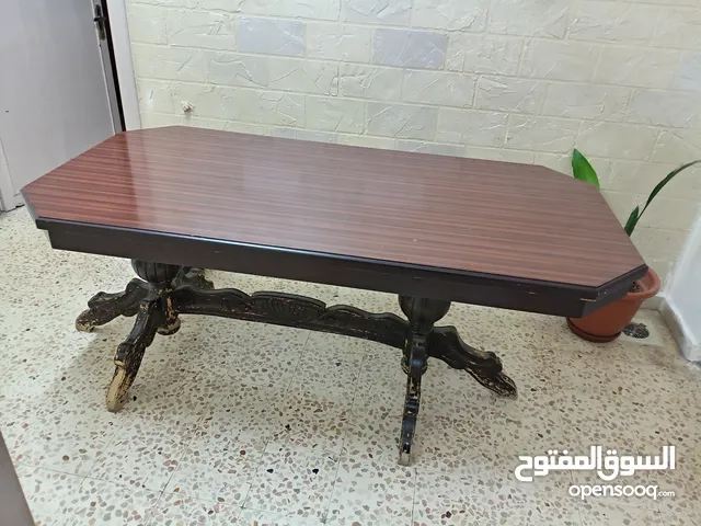 طاوله سفره زان بالكامل باستثناء الوجه لاتيه 18 ملم ملبس فورمايكا قشره بحاله ممتازه