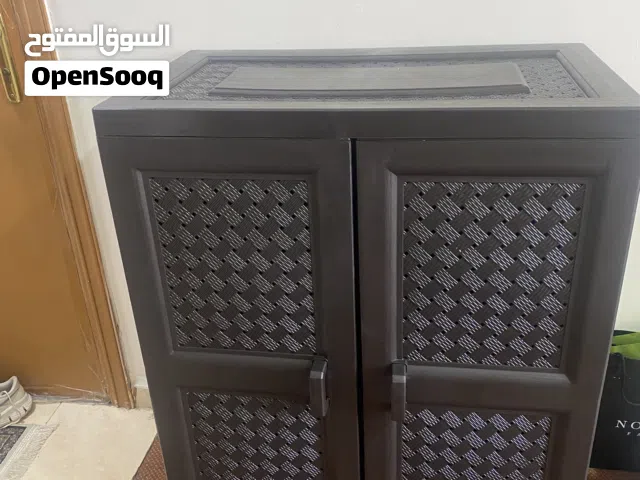 خزانة استخدام بسيط للتخزين