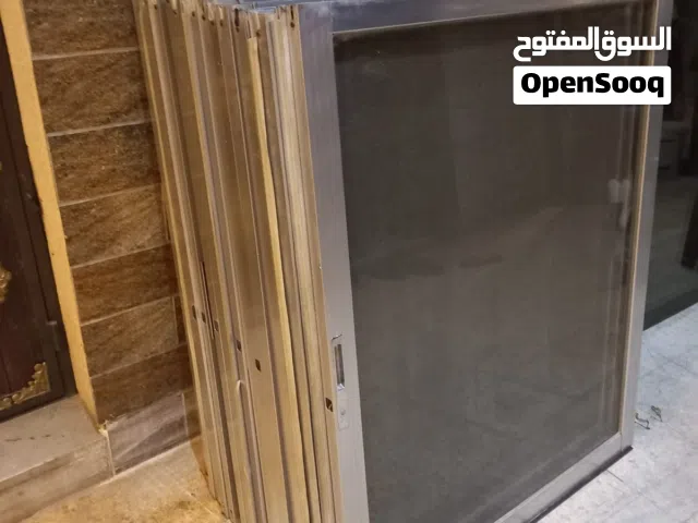 شبابيك المنيوم بحال الوكاله مستعمل لون فضي ارتفاع 125 عرض 200 العدد 20