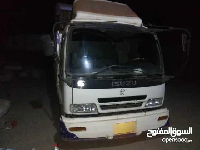 ايسوزو بك اب موديل 2004