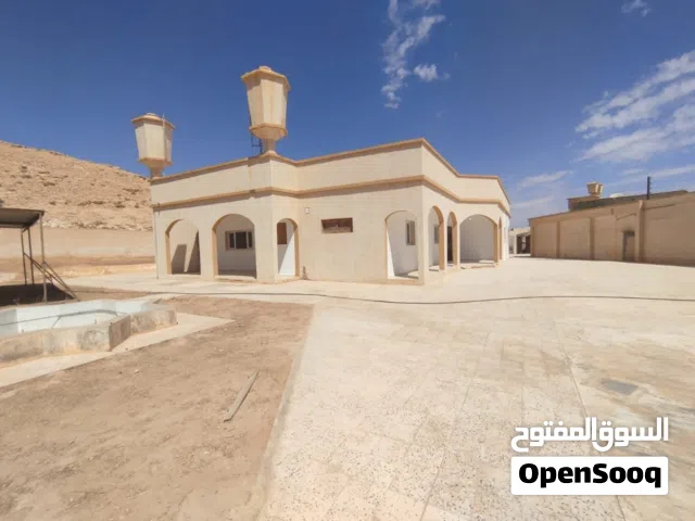 مبني كبير للايجار مدرسه أو مرفق تعليمى أو عياده طبيه