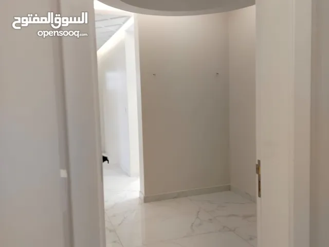 205 m2 4 Bedrooms Apartments for Sale in Al Madinah Alaaziziyah