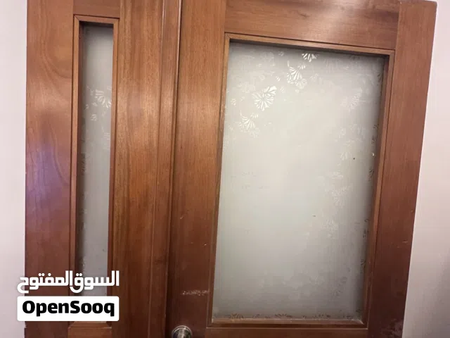باب موقن مستعمل فردتين