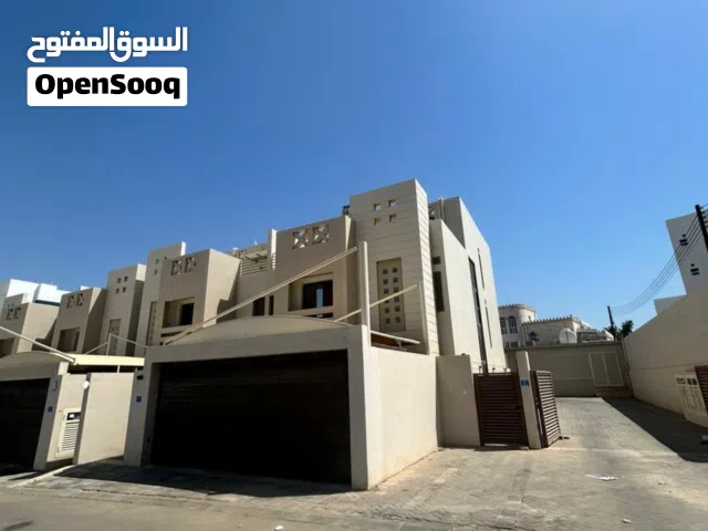400 m2 More than 6 bedrooms Villa for Rent in Muscat Bosher